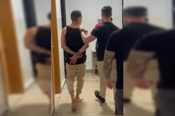 Após ataque à ex, homem que matou gato e incendiou apê é preso