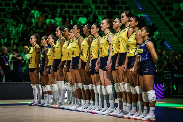 Imagem colorida da Seleção Feminina de Vôlei