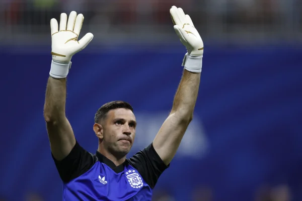 Dibu Martínez, goleiro da Argentina contra a Inglaterra