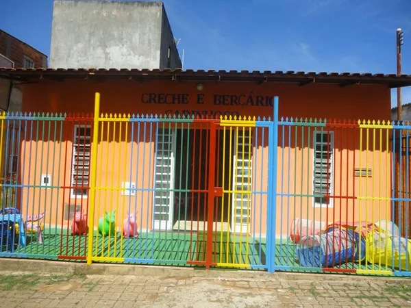 Polícia investiga creche acusada por mães de maus-tratos a crianças