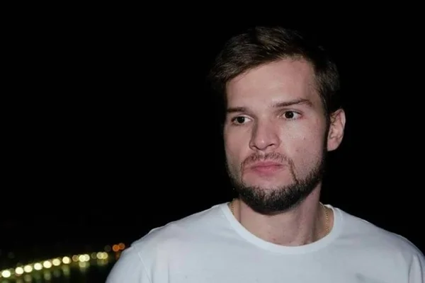Jovem é morto a tiros ao seguir carro de ladrões para anotar placa
