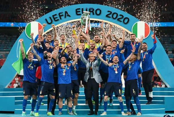 Inglaterra permite reação da Itália, que vence Eurocopa nos pênaltis