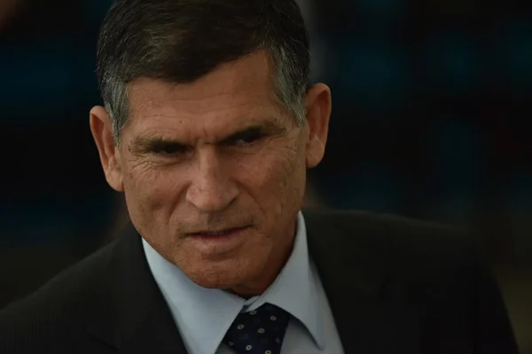 Análise: sem Santos Cruz, Bolsonaro opta por “bobagens” e “baixarias”