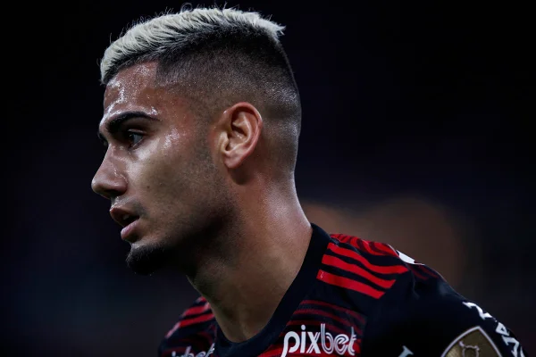 Time da Premier League acerta a contratação de Andreas Pereira