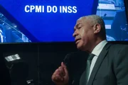 Apontado como "homem da mala" do Careca do INSS, Rubens Oliveira, prestou depoimento à CPMI do INSS nesta semana e também teve habeas corpus do STF para ficar calado 