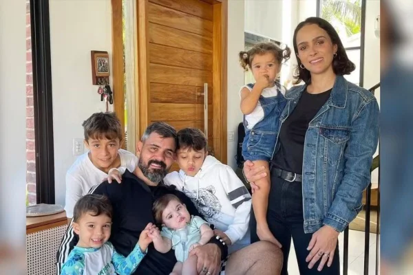 Juliano Cazarré é um homem bem família