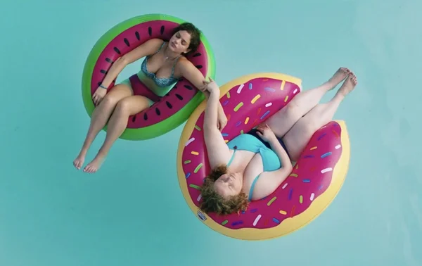 Netflix: Dumplin’ discute beleza contemporânea com muito country