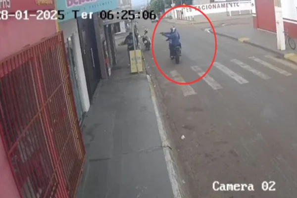 Imagem colorida, dono de tabacaria sendo morto na frente dos filhos - Metrópoles