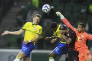 Bruno Fuchs marcou o gol de empate nos acréscimos do primeiro tempo Bruno Fuchs marcou o gol de empate nos acréscimos do primeiro tempo