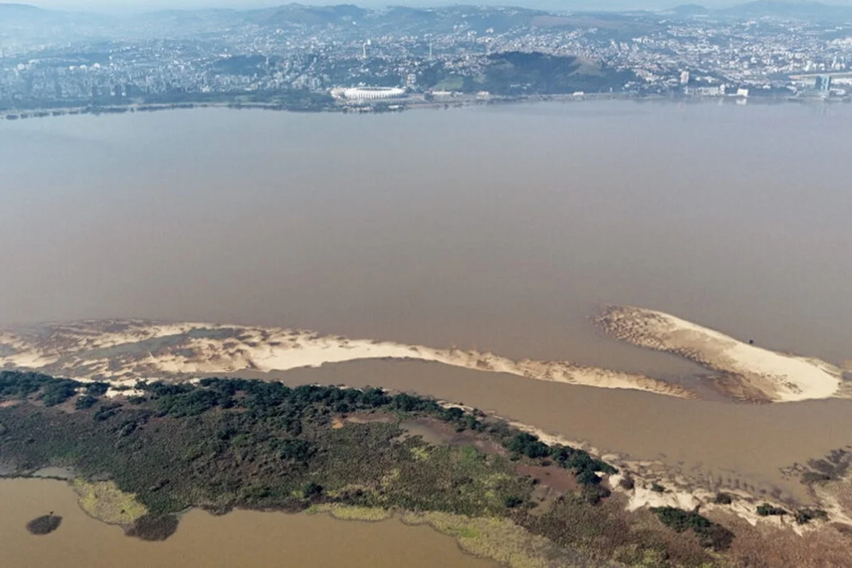 RS: Guaíba atinge cota de alerta e 6 rios seguem em nível de inundação