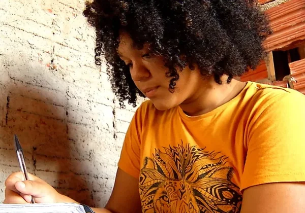 Filha de diarista e pai desempregado passa em medicina na UFRN