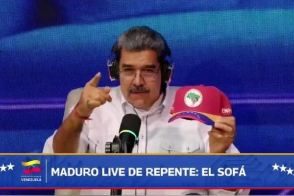 Imagem colorida de Nicolás Maduro - Metrópoles