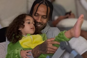 Éder Militão e Cecília são clicados brincando Éder Militão e Cecília são clicados brincando
