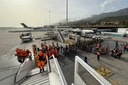A força-tarefa foi composta por 71 bombeiros especialistas em desastres dos estados de Minas Gerais, São Paulo e Paraná A força-tarefa foi composta por 71 bombeiros especialistas em desastres dos estados de Minas Gerais, São Paulo e Paraná
