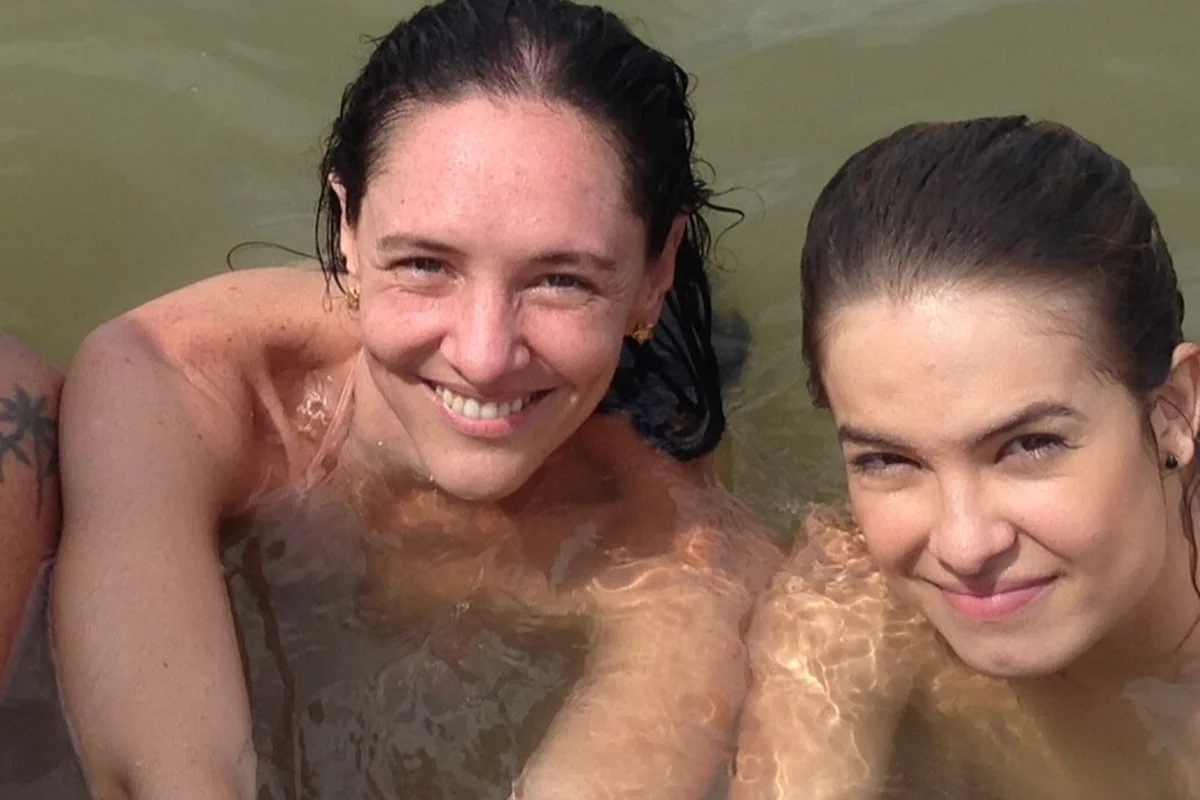 Lua Blanco e Marcela Nunes posam juntas durante passeio Lua Blanco e Marcela Nunes posam juntas durante passeio