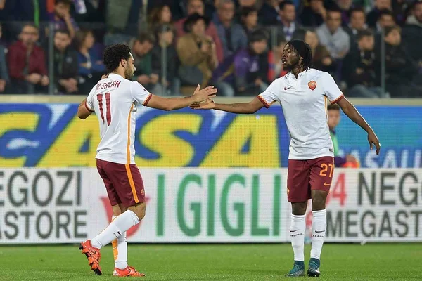Roma bate Fiorentina e assume ponta do Italiano; Lazio vence com dois gols de brasileiro
