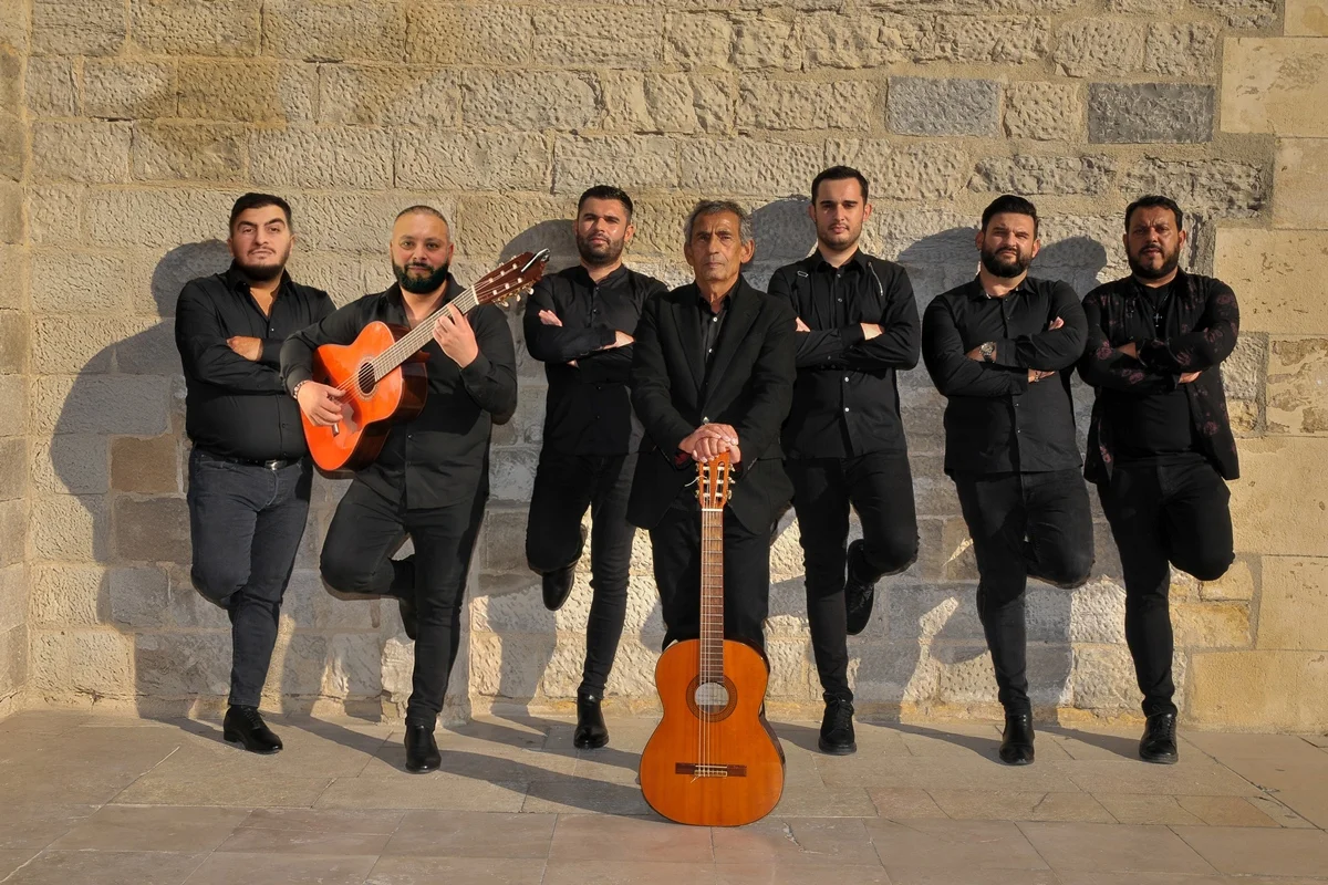 Pela primeira vez, a banda francesa e o cantor brasileiro vão dividir o palco em um espetáculo criado exclusivamente para o público do país. Pela primeira vez, a banda francesa e o cantor brasileiro vão dividir o palco em um espetáculo criado exclusivamente para o público do país.