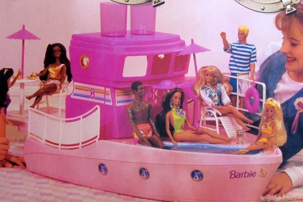 Barbie ostentação. Relembre os acessórios mais luxuosos da boneca