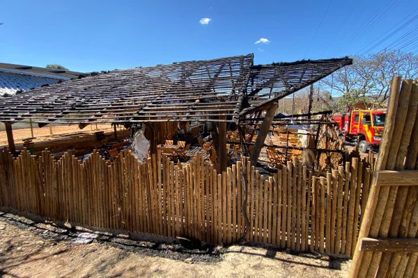 Faísca de solda causa incêndio em restaurante na Chapada dos Veadeiros