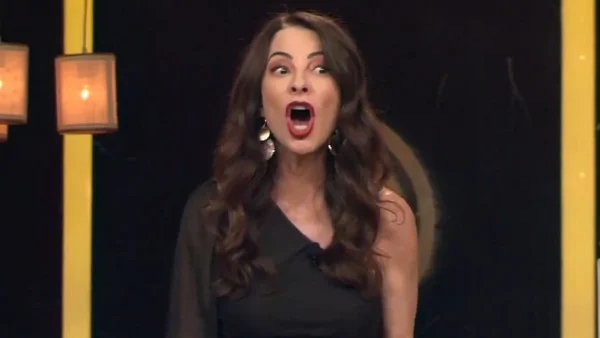 Imagem colorida de Ana Paula Padrão gritando para a câmera | Metrópoles | MasterChef Brasil