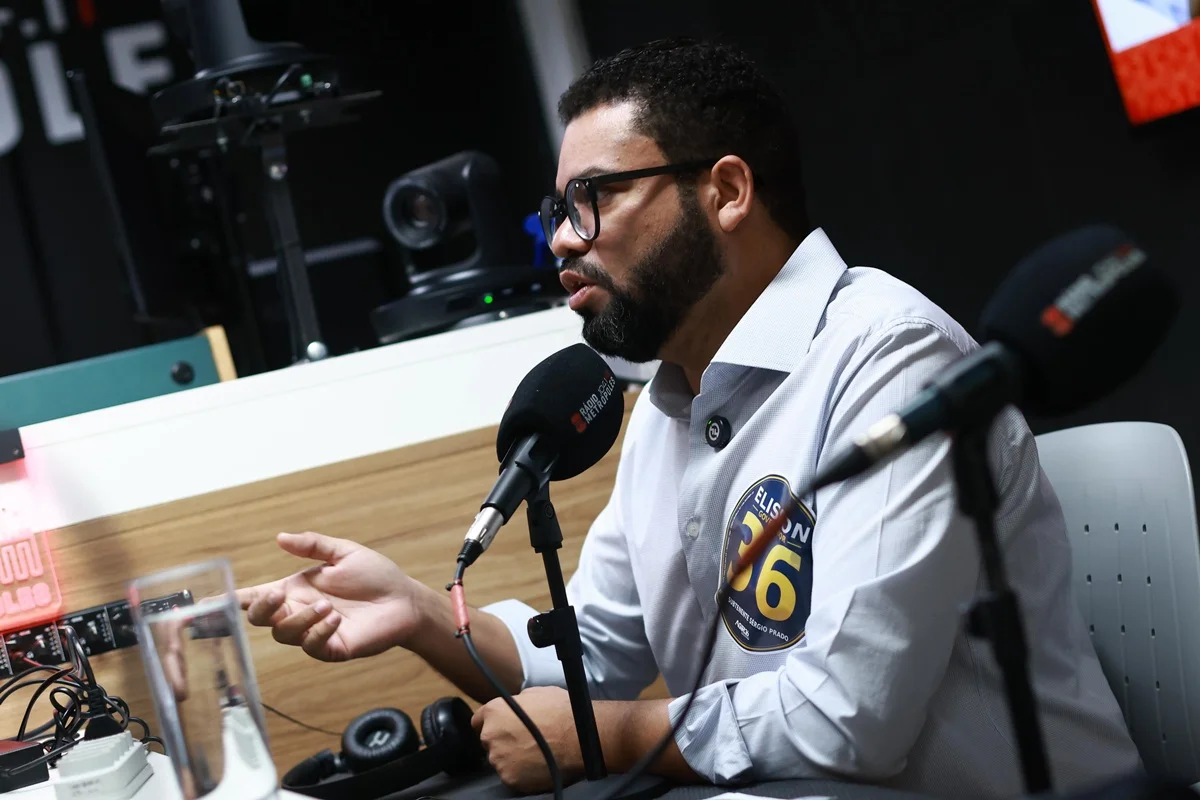 O candidato ao Governo do Distrito Federal, Elisson Ferreira (Agir), participa de sabatina na Rádio Metrópoles O candidato ao Governo do Distrito Federal, Elisson Ferreira (Agir), participa de sabatina na Rádio Metrópoles