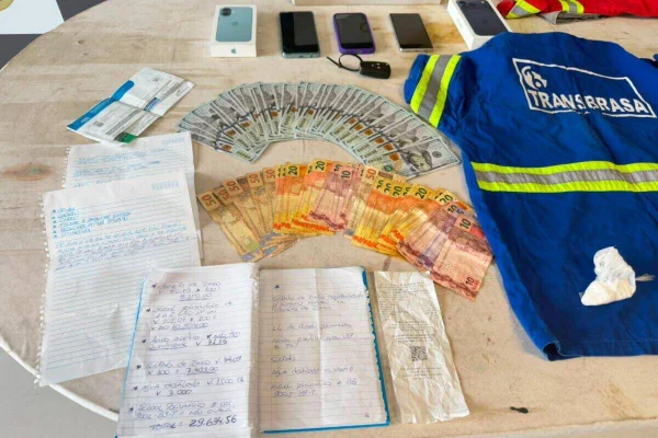 Ligado a André do Rap, Portuga é preso com uniformes do porto de Santos - destaque galeria