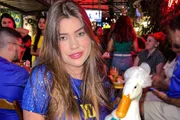 Julia Olympio e o seu pato de estimação, Patolino Julia Olympio e o seu pato de estimação, Patolino