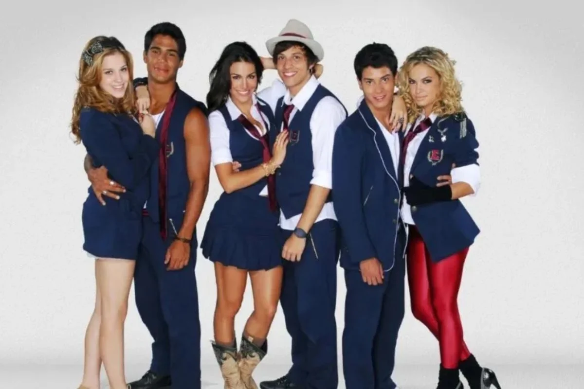 Atores de Rebelde lamentam morte de Lua Blanco, intérprete de Roberta