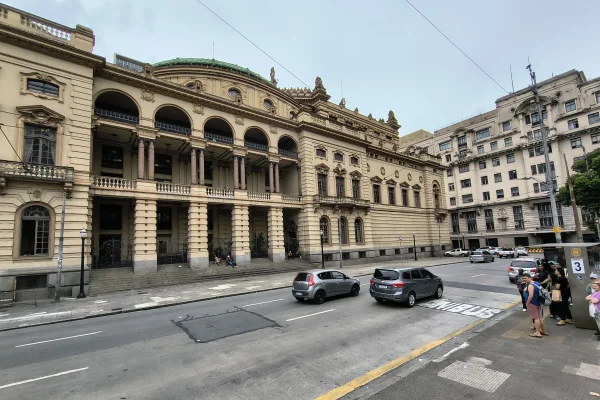 Imagem mostra Theatro Municipal, em São Paulo - Metrópoles