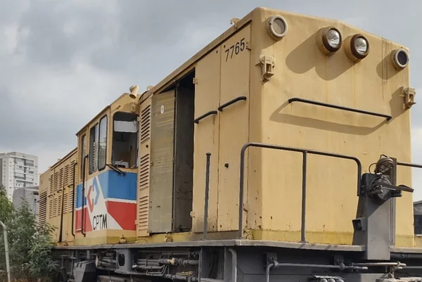 Leilão da CPTM tem locomotiva alemã com lance inicial de R$ 43 mil