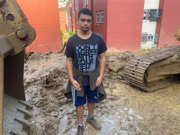 Alef Matheus, de 22 anos, morador do Morro da Oficina, em Petrópolis (RJ)