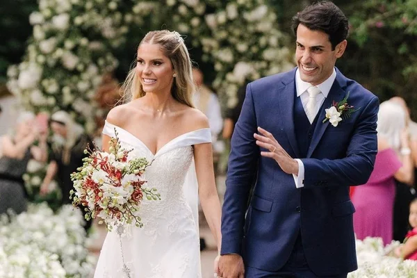 Veja fotos do casamento de Bárbara Evans com Gustavo Theodoro
