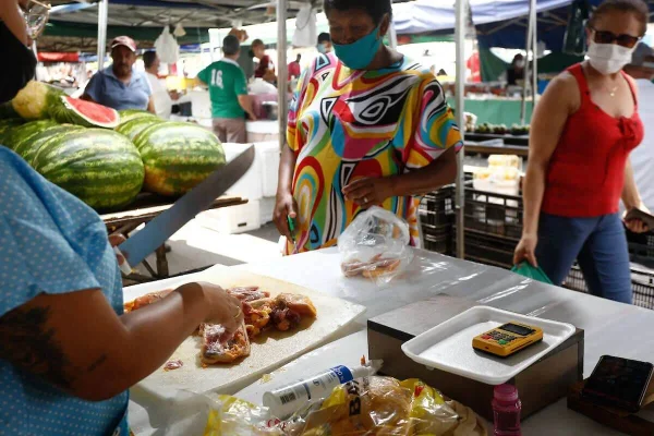 Alta no preço da carne provoca falta de ovos em mercados