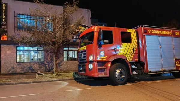 Homem fica ferido em explosão de gás em restaurante de Curitiba
