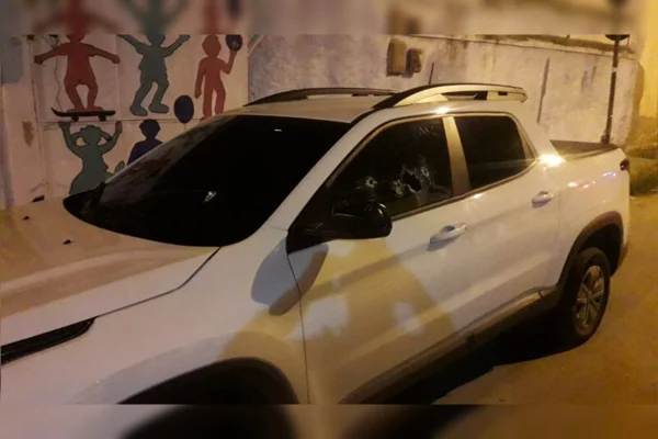 Policial reage a assalto e mata criminoso no Rio