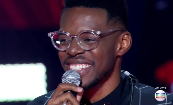 The Voice Brasil: brasiliense Kevin Ndjana se classifica para a final