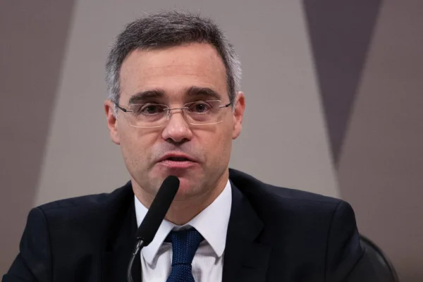 Senado aprova indicação de André Mendonça ao STF por 47 votos a 32