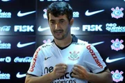 Douglas teve duas passagens pelo Corinthians, onde conquistou Libertadores e Mundial