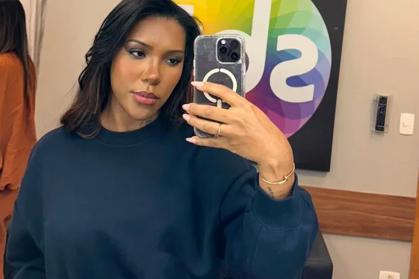 Carol Lekker se revolta após ser citada por Cariúcha: “Você que é ingrata” - destaque galeria Carol Lekker se revolta após ser citada por Cariúcha: “Você que é ingrata” - destaque galeria