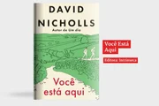 Você Está Aqui acompanha Marnie e Michael, dois desconhecidos que se conhecem durante uma caminhada pela Inglaterra. Entre quilômetros de trilha, conversas e silêncios, os dois descobrem afinidades inesperadas e encontram uma oportunidade para recomeçar. Escrito por David Nicholls.