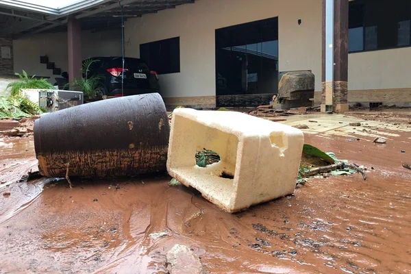 Prejuízos causados pela chuva