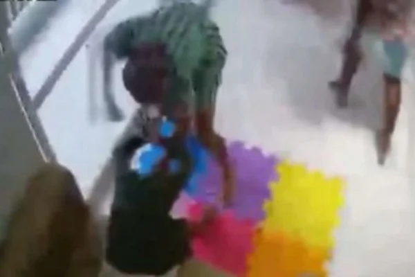 Babá pula de 3º andar em Salvador