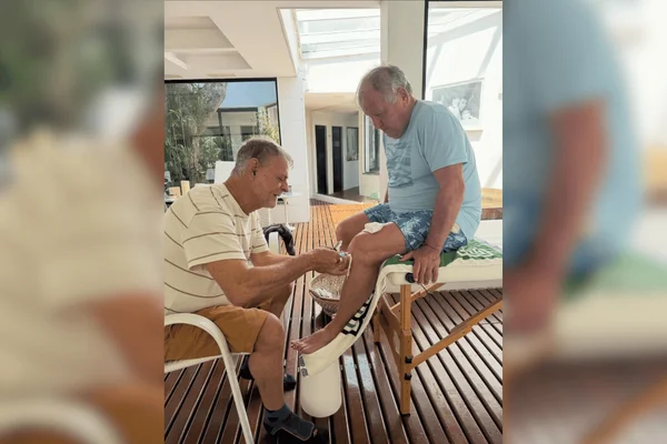 Zico tomando injeção no joelho
