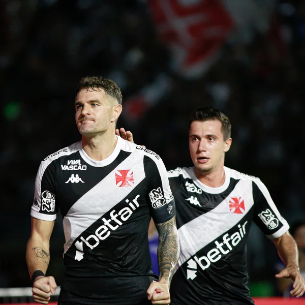 Saiba onde assistir à partida entre Vasco e Santos pelo Brasileirão - destaque galeria Saiba onde assistir à partida entre Vasco e Santos pelo Brasileirão - destaque galeria