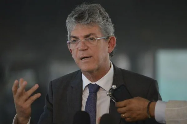 Ex-governador da Paraíba defende candidatura do PT para governo