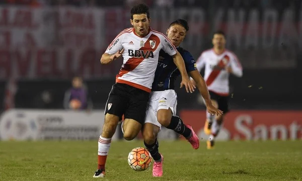 Atual campeão, River Plate vence por 1 a 0 e dá adeus à Libertadores