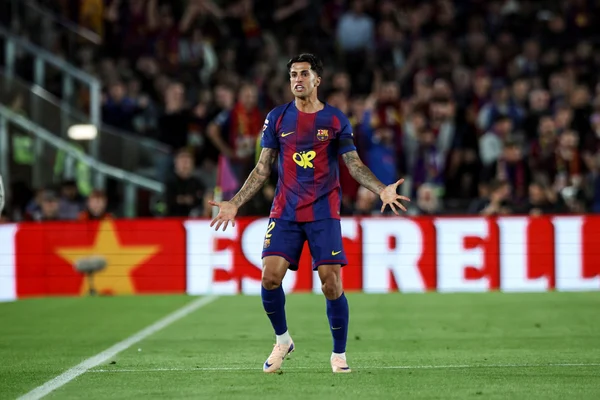 Campeão pelo Barcelona alcança marca histórica no futebol. Saiba qual