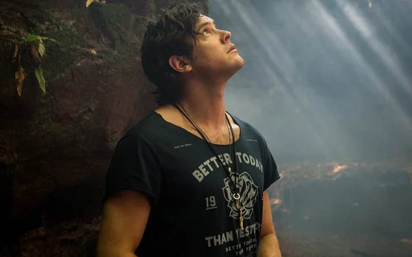 “O Outro Lado do Paraíso”: Gael desconfia da mãe em sumiço de Clara
