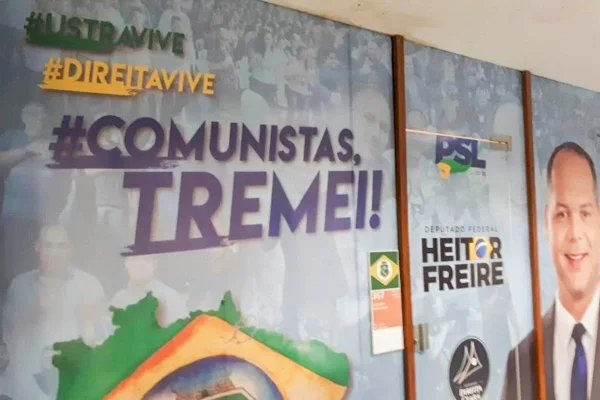 Fachada de gabinete de Heitor Freire