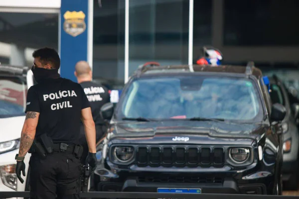 Veja quanto ganham sargento e agente envolvidos em corrupção no Detran